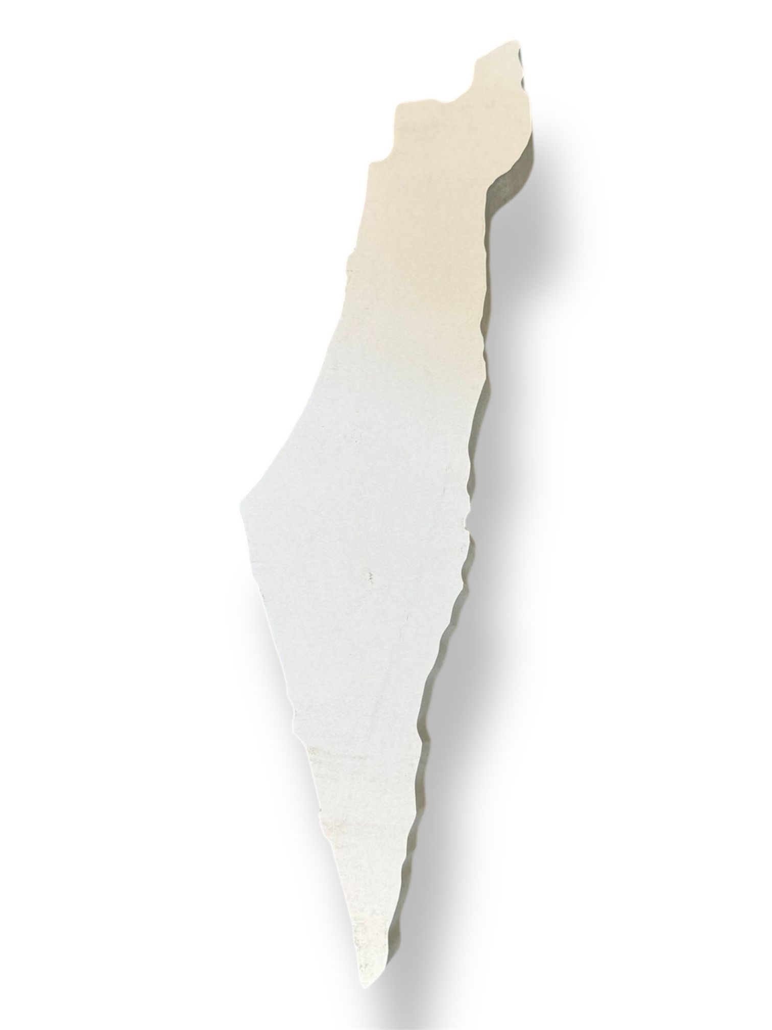 מפה של ישראל עשויה חומרים שקופים, מתאימה ליצירת שולחנות אפוקסי או עבודות אמנות.